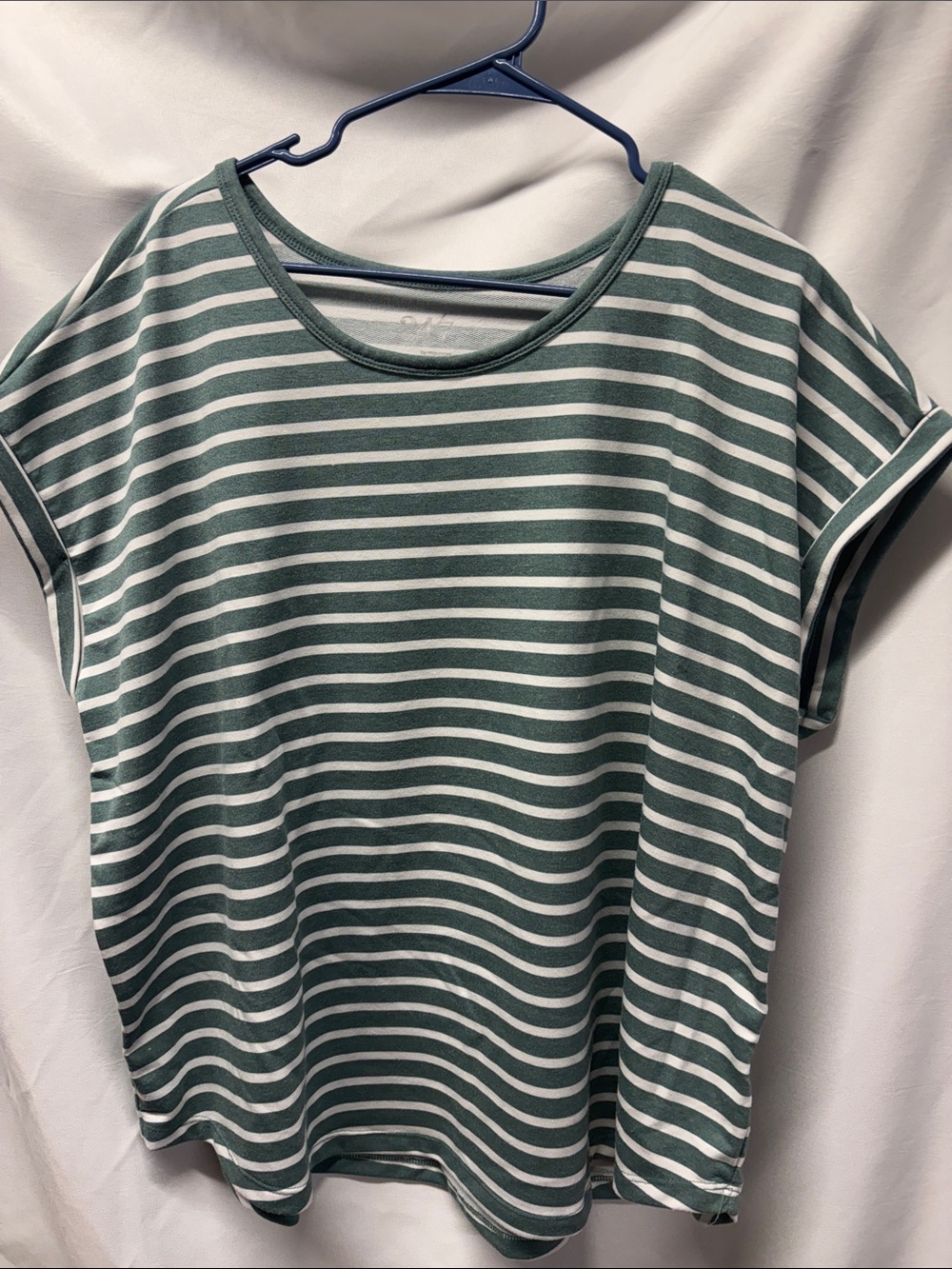 Maurices 24/7 - 5 Pack Casual Crewneck Tops in Green, Forest, Rust & Burgundy - Picture 2 of 8